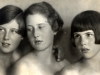 vivien-birse-centre-with-her-sisters-kiki-and-peggy-finland-1920s