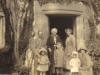 bessie-molteno-with-daughter-in-law-isla-and-3-grandchildren-ian-pamela-dierdre-glen-lyon-c-1930