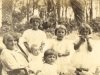 nellie-bisset-w-her-3-eldest-molteno-granddaughters-at-aboyne-the-cape-christmas-1925